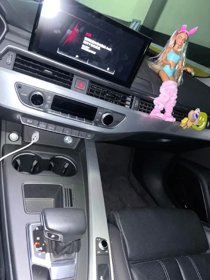 2023 Audi A4L 2.0T 190HP L4 7DCT,autocango,china used car exporter,china ev exporter,chinese used car exporter,chinese used ev exporter