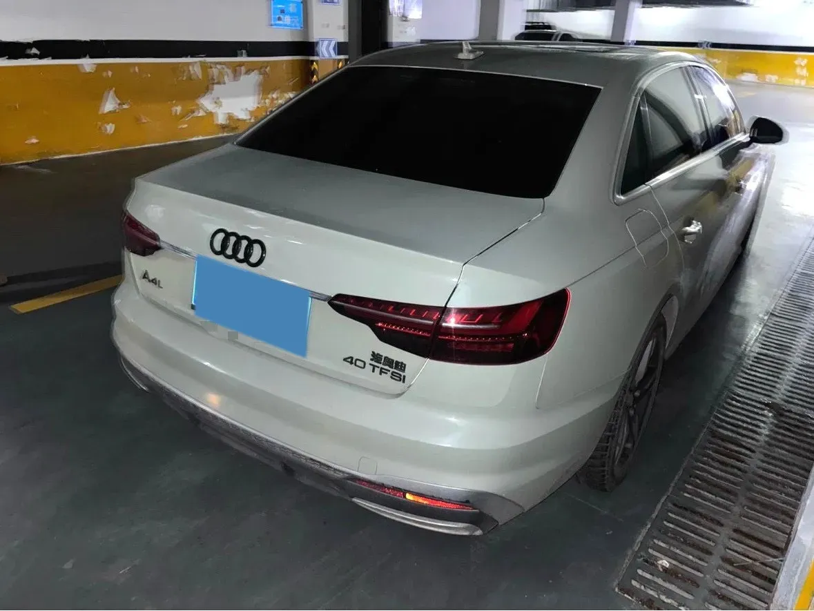 2023 Audi A4L 2.0T 190HP L4 7DCT,autocango,china used car exporter,china ev exporter,chinese used car exporter,chinese used ev exporter