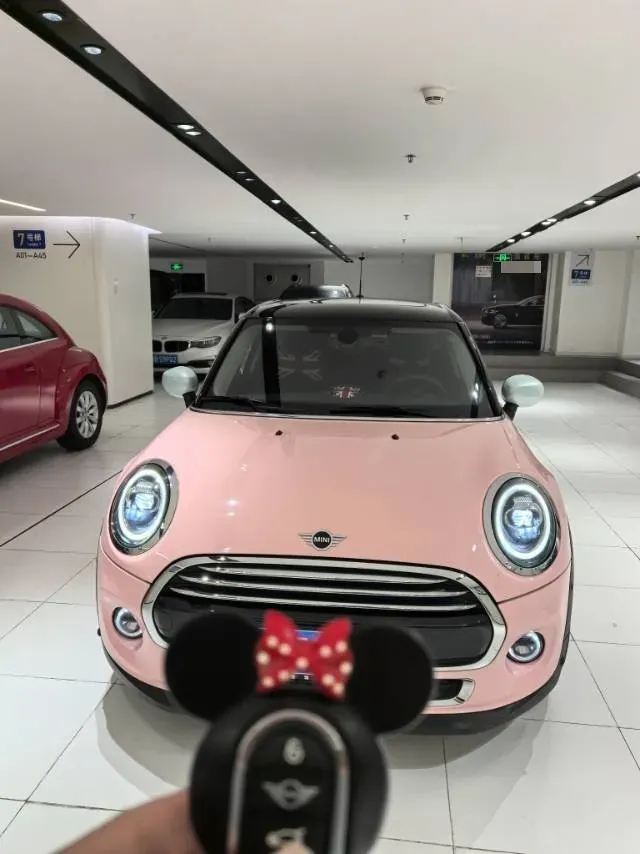 2020 MINI MINI 1.5T 136HP L3 7DCT,autocango,china used car exporter,china ev exporter,chinese used car exporter,chinese used ev exporter