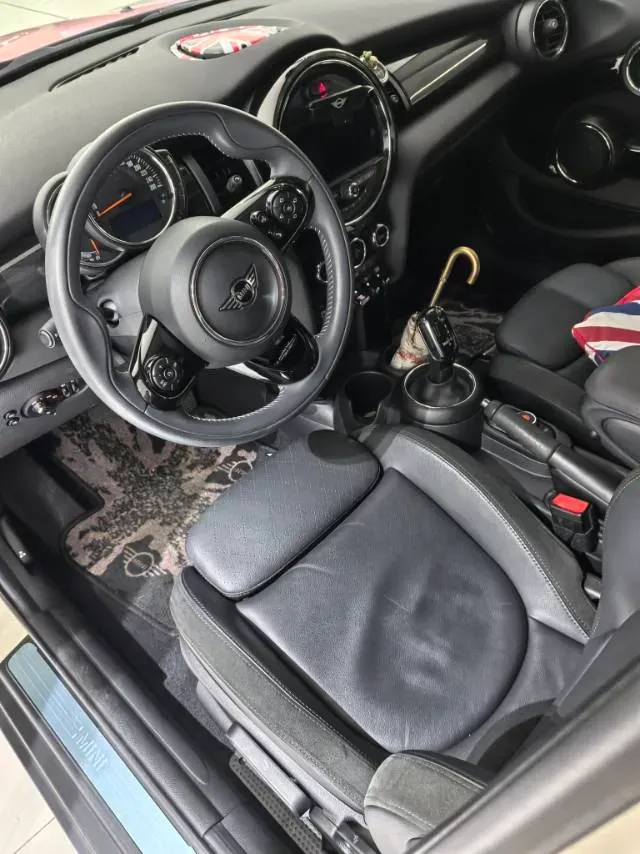 2020 MINI MINI 1.5T 136HP L3 7DCT,autocango,china used car exporter,china ev exporter,chinese used car exporter,chinese used ev exporter