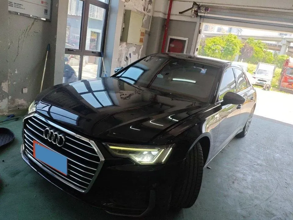 2021 Audi A6L 2.0T 224HP L4 7DCT,autocango,china used car exporter,china ev exporter,chinese used car exporter,chinese used ev exporter