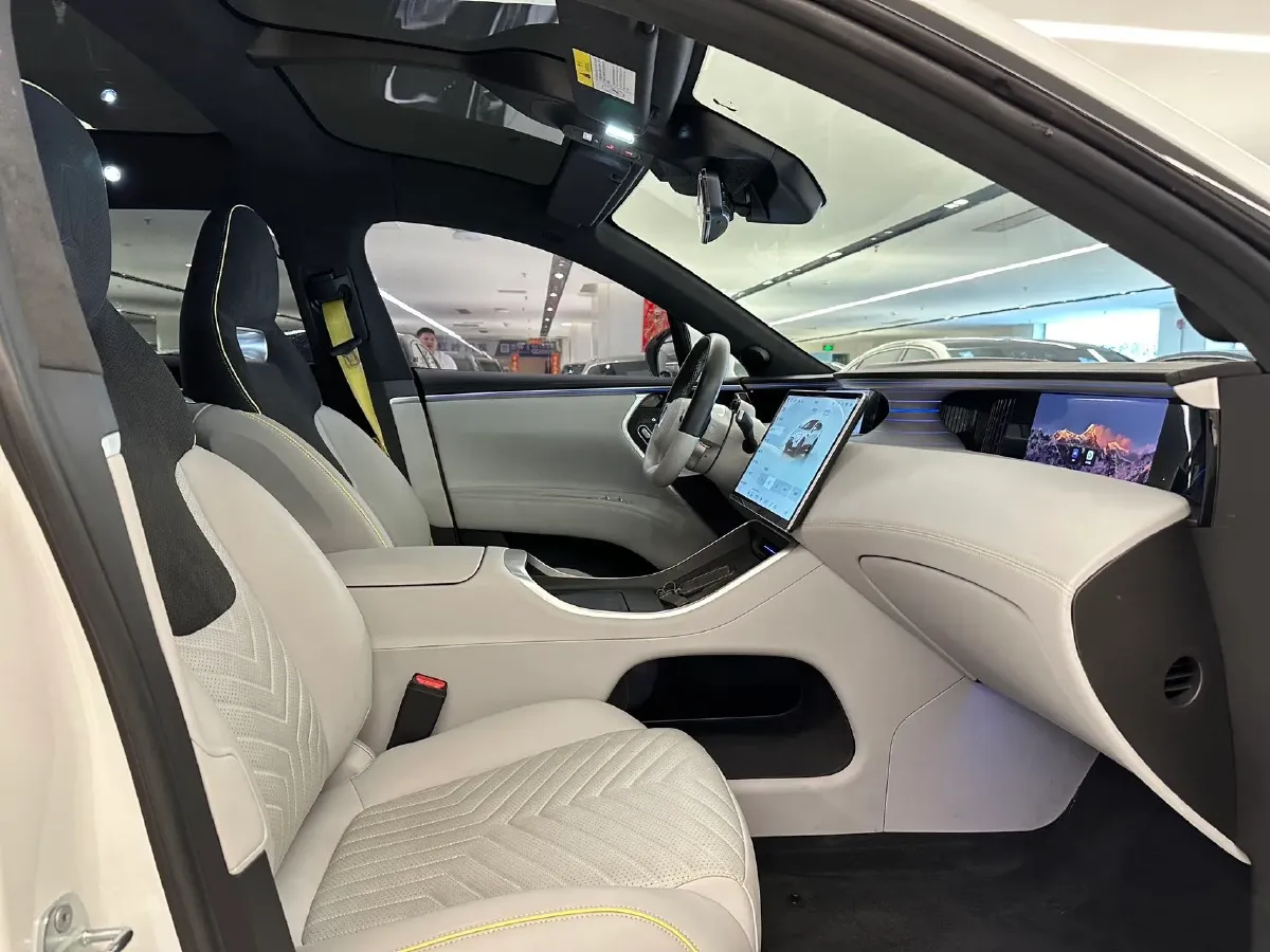 2023 Avatr 11 BEV 90KWH,autocango,china used car exporter,china ev exporter,chinese used car exporter,chinese used ev exporter