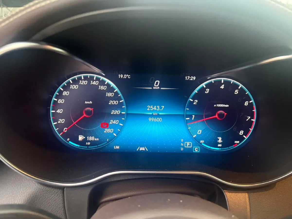2020 Mercedes-Benz GLC Class 2.0T 258HP L4 9AT,autocango,china used car exporter,china ev exporter,chinese used car exporter,chinese used ev exporter
