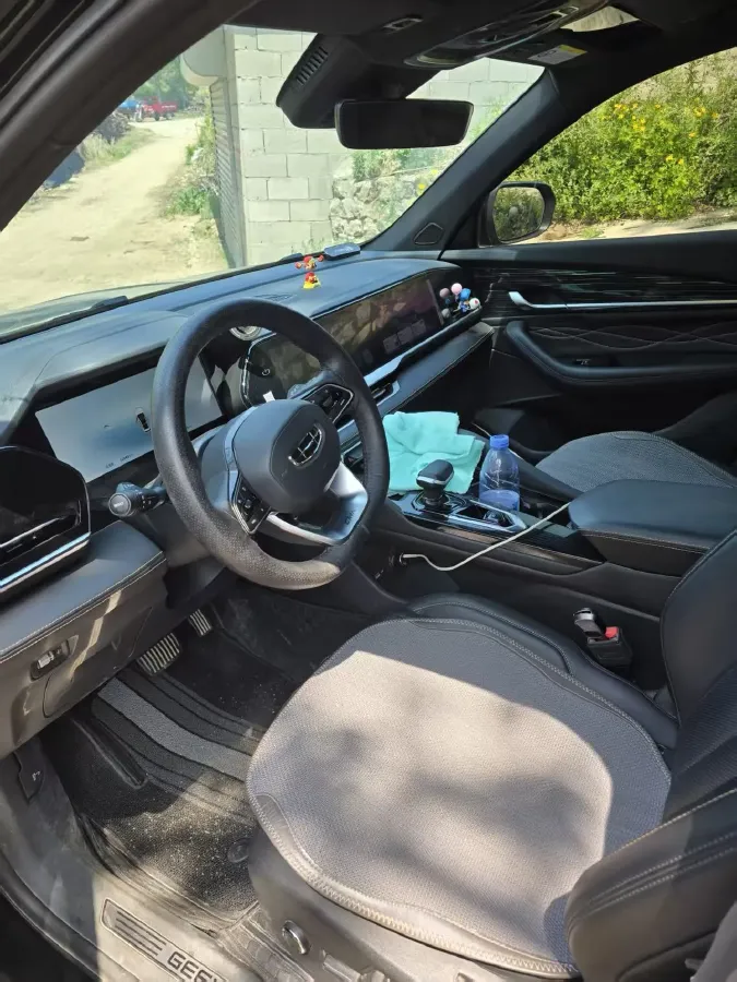 2024 Geely Monjaro 2.0T 218HP L4 7DCT,autocango,china used car exporter,china ev exporter,chinese used car exporter,chinese used ev exporter