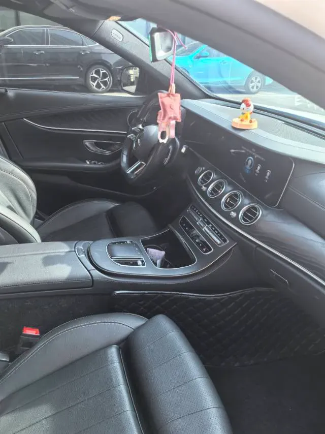 2022 Mercedes-Benz E Class 2.0T 197HP L4 9AT,autocango,china used car exporter,china ev exporter,chinese used car exporter,chinese used ev exporter