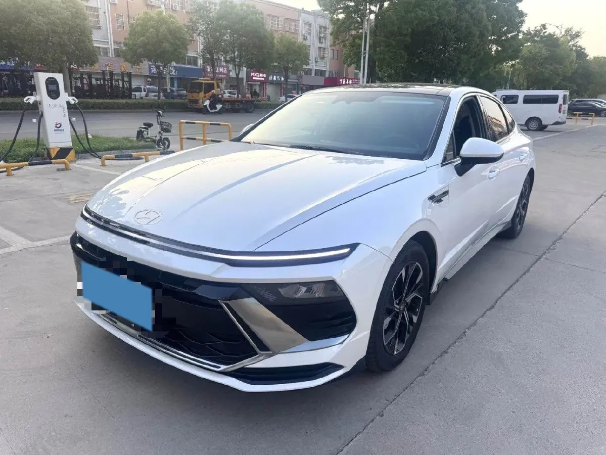 2024 Hyundai Sonata 1.5T 170HP L4 8AT,autocango,china used car exporter,china ev exporter,chinese used car exporter,chinese used ev exporter