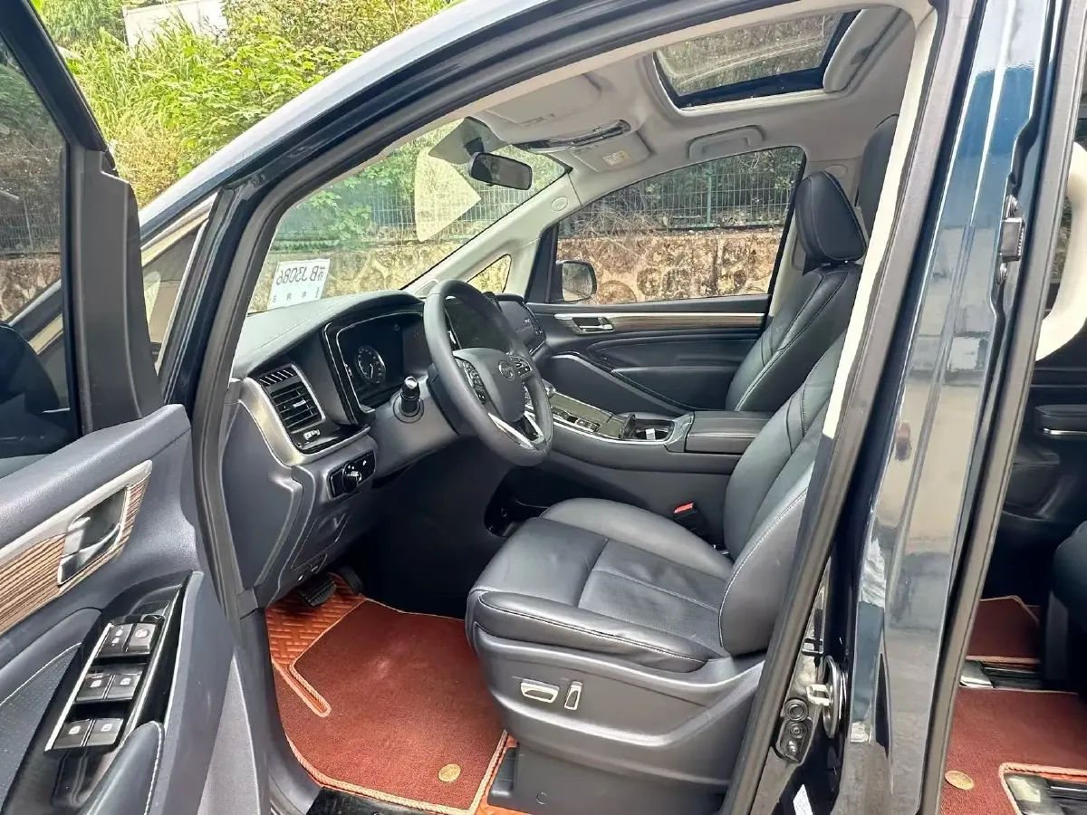 2021 GAC Trumpchi M8 2.0T 252HP L4 8AT,autocango,china used car exporter,china ev exporter,chinese used car exporter,chinese used ev exporter