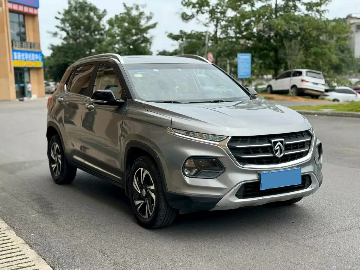 2017 HaiMa S5 Young Edition 1.6L 122HP L4 5MT,autocango,china used car exporter,china ev exporter,chinese used car exporter,chinese used ev exporter