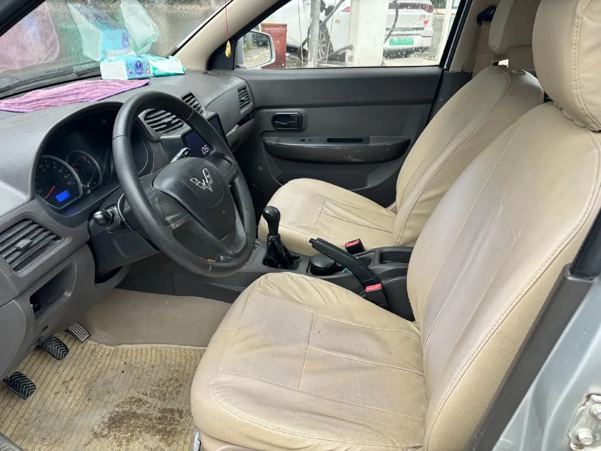 2015 WuLing HongGuang 1.5L 112HP L4 5MT,autocango,china used car exporter,china ev exporter,chinese used car exporter,chinese used ev exporter