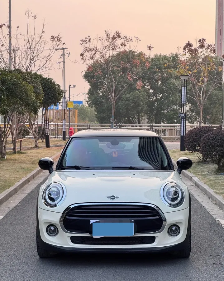 2021 MINI MINI 1.5T 136HP L3 7DCT,autocango,china used car exporter,china ev exporter,chinese used car exporter,chinese used ev exporter