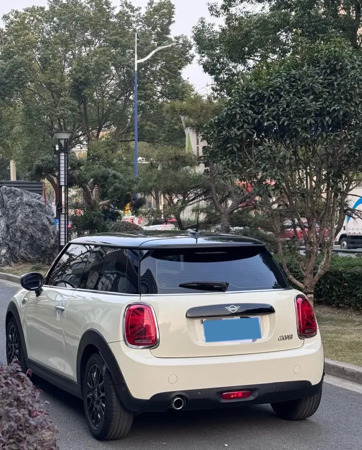 2021 MINI MINI 1.5T 136HP L3 7DCT,autocango,china used car exporter,china ev exporter,chinese used car exporter,chinese used ev exporter