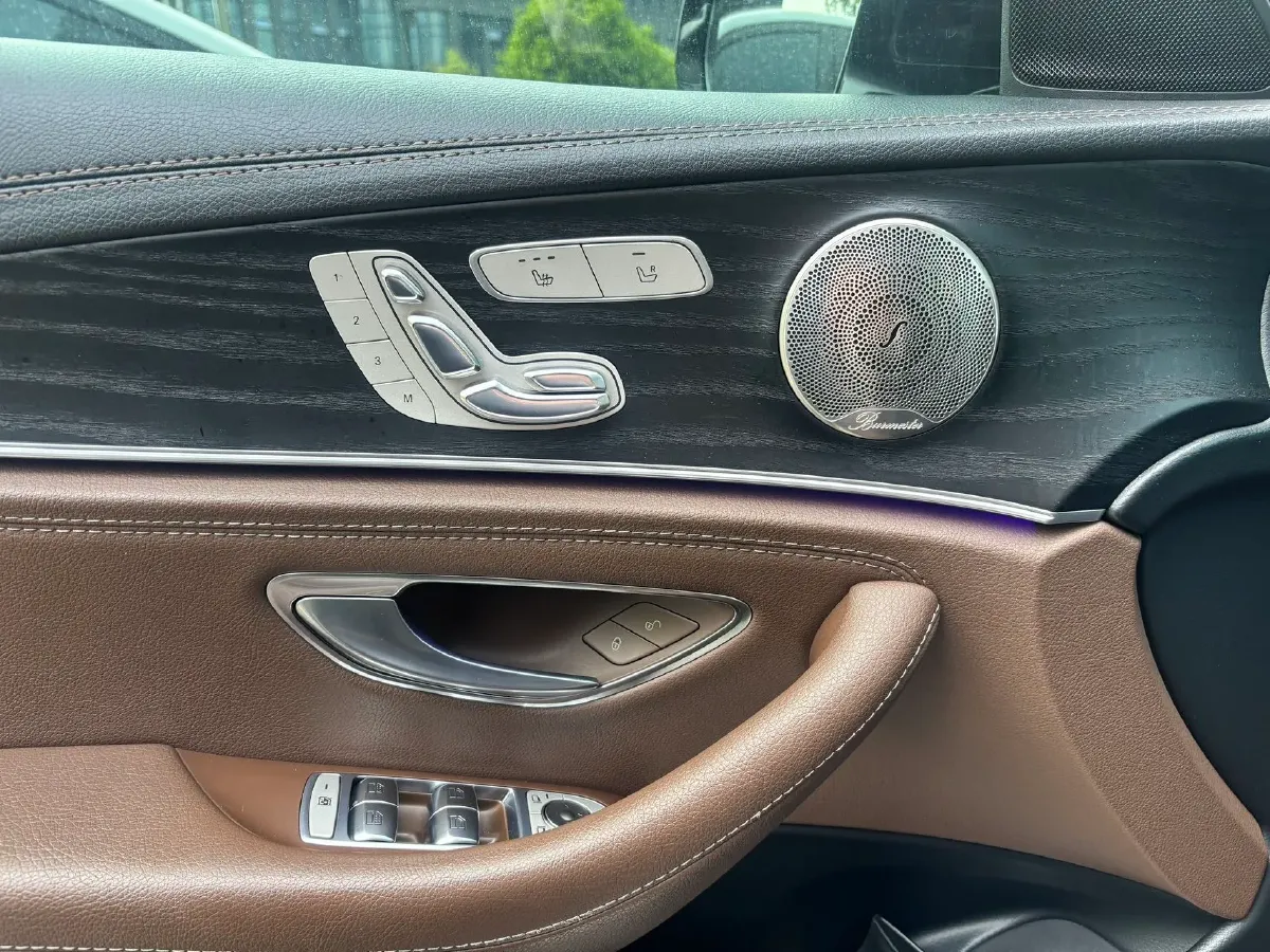 2021 Mercedes-Benz E Class 2.0T 258HP L4 9AT,autocango,china used car exporter,china ev exporter,chinese used car exporter,chinese used ev exporter