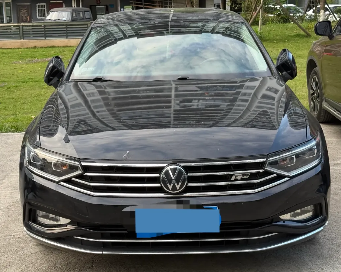2020 Volkswagen Magotan 2.0T 186HP L4 7DCT,autocango,china used car exporter,china ev exporter,chinese used car exporter,chinese used ev exporter