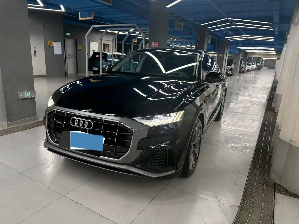 2022 Audi Q8 3.0T 340HP V6 8AT,autocango,china used car exporter,china ev exporter,chinese used car exporter,chinese used ev exporter
