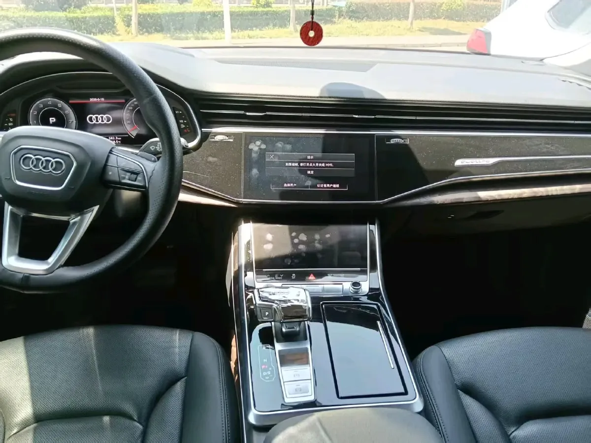 2022 Audi Q8 3.0T 340HP V6 8AT,autocango,china used car exporter,china ev exporter,chinese used car exporter,chinese used ev exporter