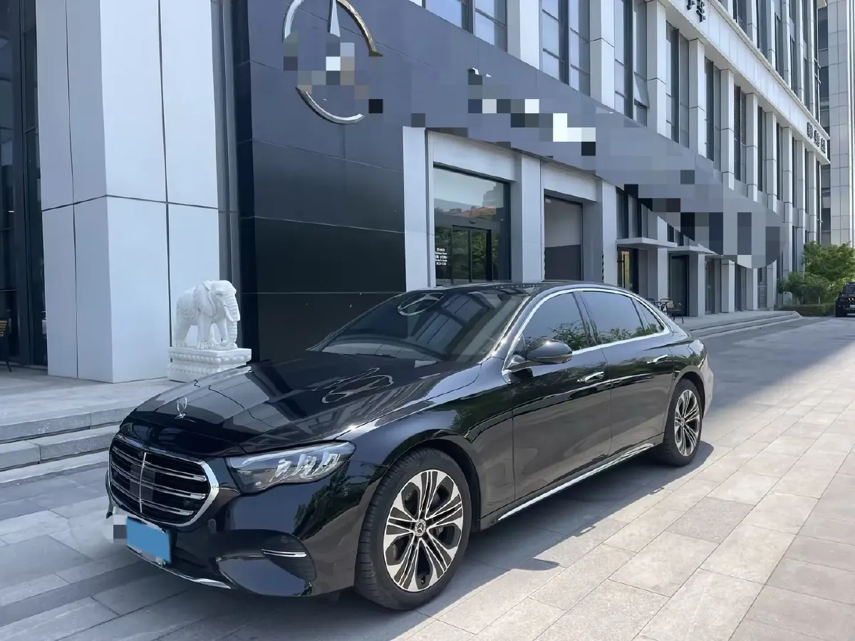 2024 Mercedes-Benz E Class 2.0T 204HP L4 9AT PHEV 25.4KWH,autocango,china used car exporter,china ev exporter,chinese used car exporter,chinese used ev exporter