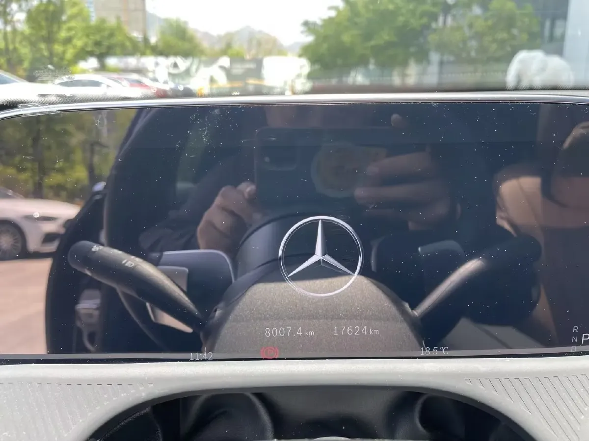 2024 Mercedes-Benz E Class 2.0T 204HP L4 9AT PHEV 25.4KWH,autocango,china used car exporter,china ev exporter,chinese used car exporter,chinese used ev exporter