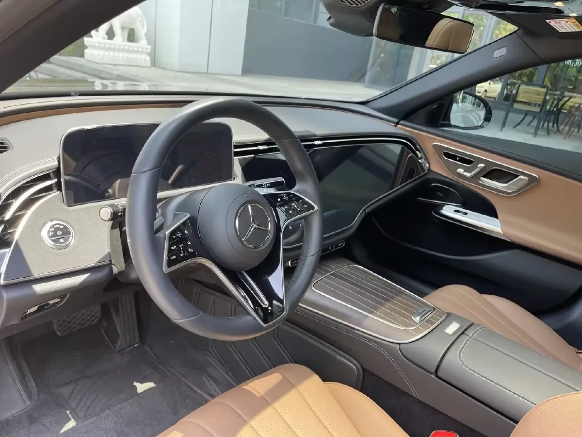 2024 Mercedes-Benz E Class 2.0T 204HP L4 9AT PHEV 25.4KWH,autocango,china used car exporter,china ev exporter,chinese used car exporter,chinese used ev exporter