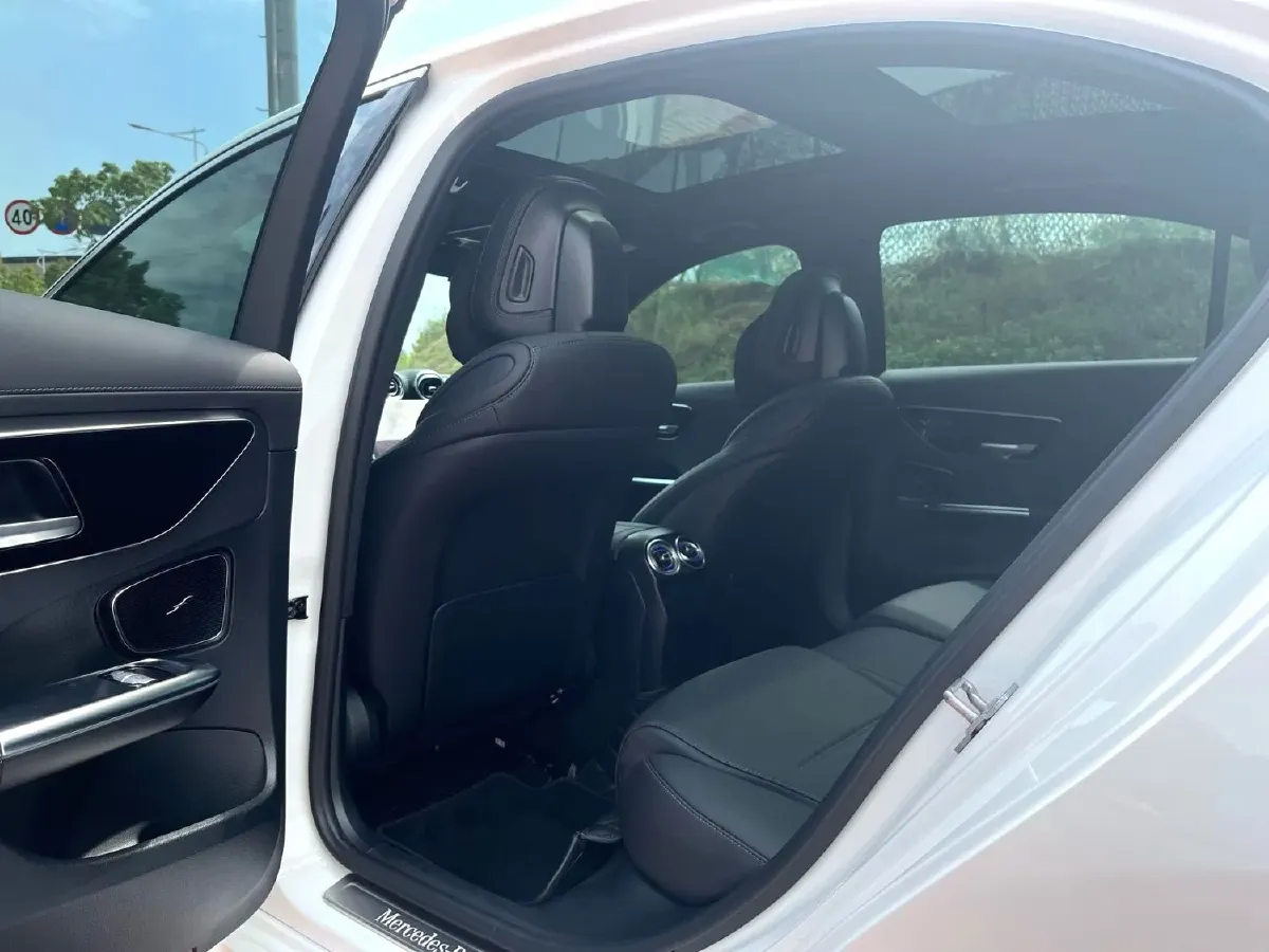 2024 Mercedes-Benz C Class 1.5T 204HP L4 9AT,autocango,china used car exporter,china ev exporter,chinese used car exporter,chinese used ev exporter