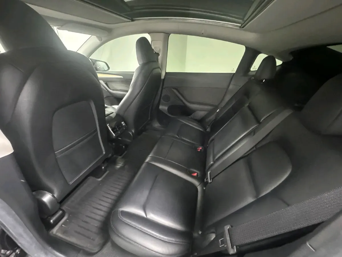 2022 Tesla Model Y BEV 60KWH,autocango,china used car exporter,china ev exporter,chinese used car exporter,chinese used ev exporter