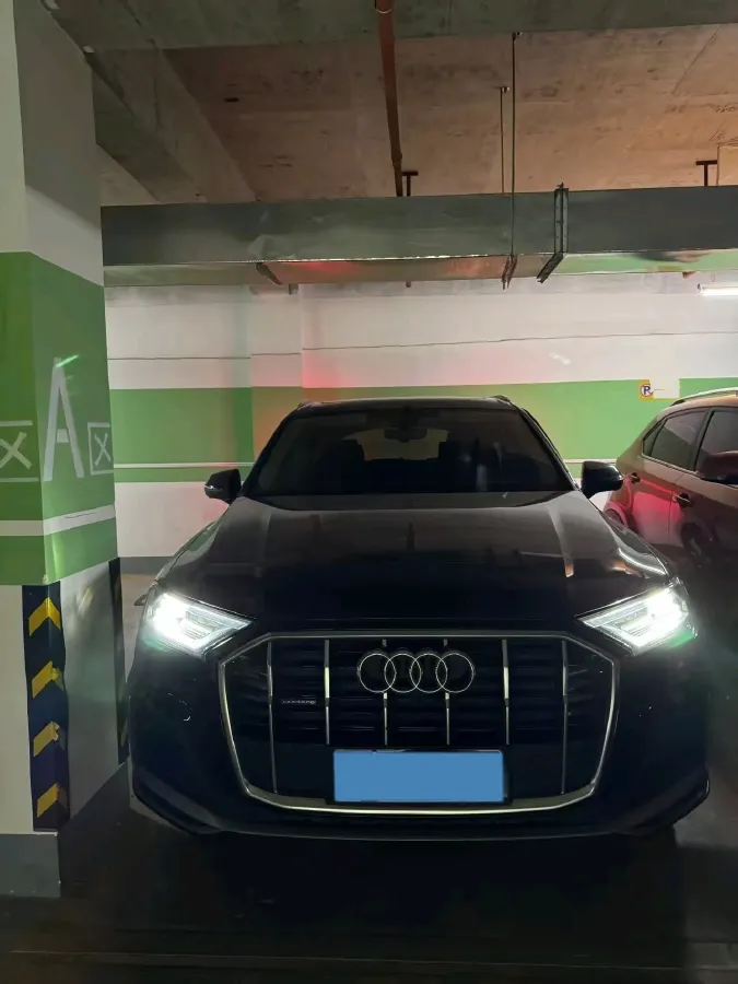 2022 Audi Q7 2.0T 245HP L4 8AT,autocango,china used car exporter,china ev exporter,chinese used car exporter,chinese used ev exporter
