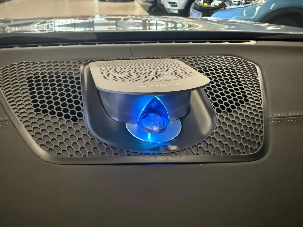 2025 BMW 3 Series 2.0T 245HP L4 8AT,autocango,china used car exporter,china ev exporter,chinese used car exporter,chinese used ev exporter