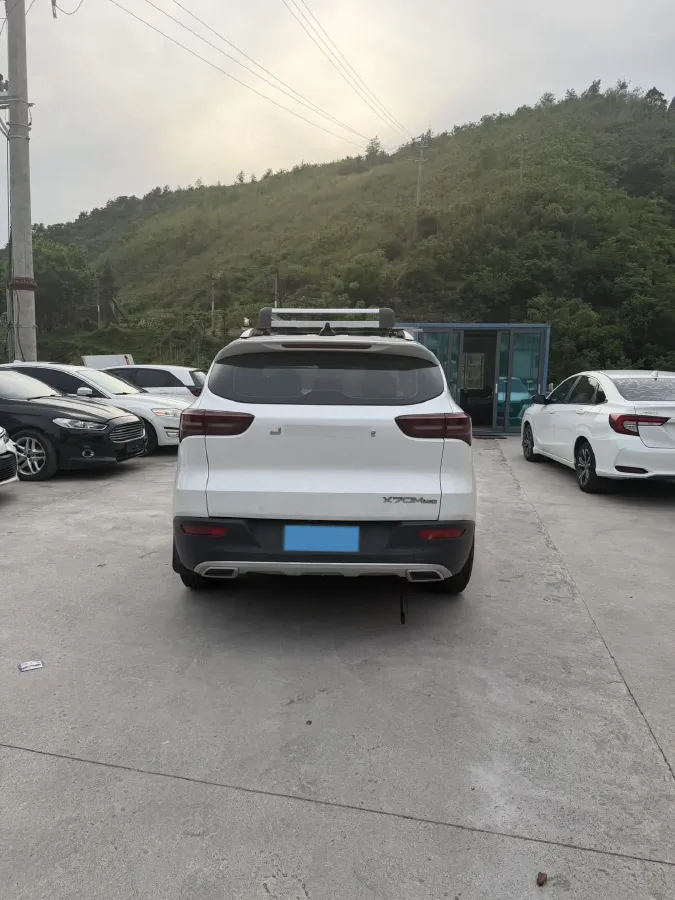 2022 Jetour X70M 1.5T 156HP L4 6MT,autocango,china used car exporter,china ev exporter,chinese used car exporter,chinese used ev exporter