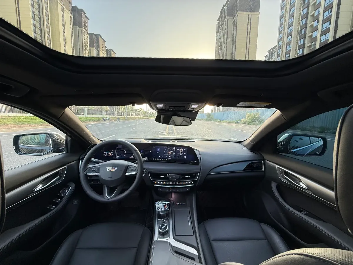 2025 Cadillac CT5 2.0T 237HP L4 10AT,autocango,china used car exporter,china ev exporter,chinese used car exporter,chinese used ev exporter