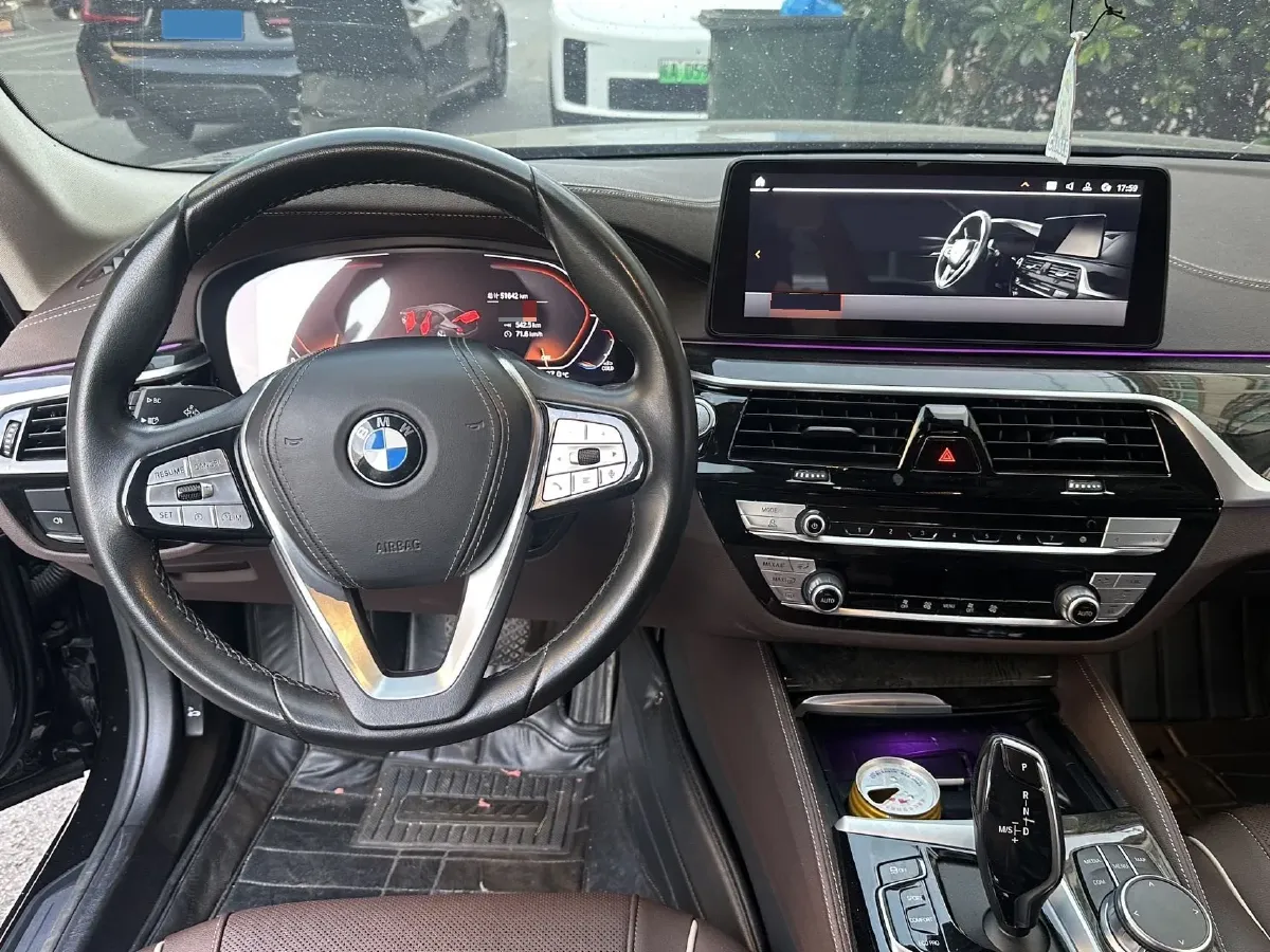 2022 BMW 5 Series 2.0T 184HP L4 8AT,autocango,china used car exporter,china ev exporter,chinese used car exporter,chinese used ev exporter