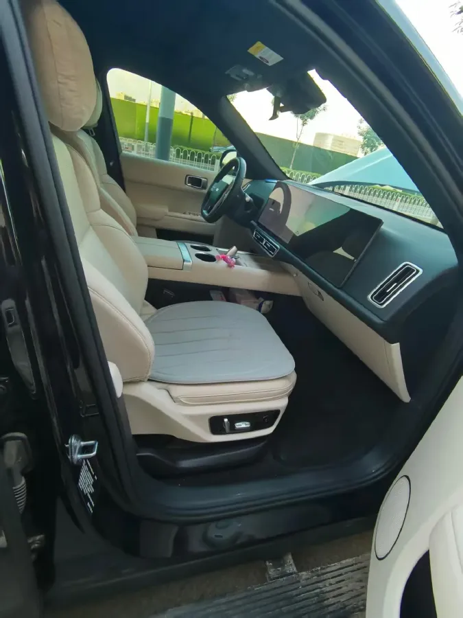 2024 Li L8 Range Extended 154HP REEV 42.8KWH,autocango,china used car exporter,china ev exporter,chinese used car exporter,chinese used ev exporter