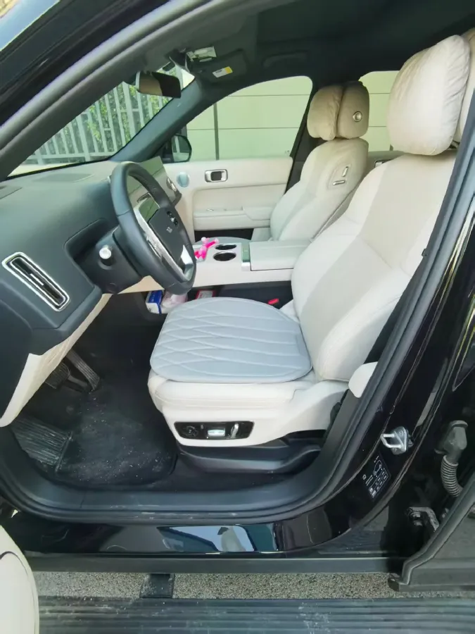 2024 Li L8 Range Extended 154HP REEV 42.8KWH,autocango,china used car exporter,china ev exporter,chinese used car exporter,chinese used ev exporter