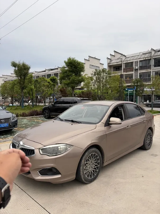 2014 Brilliance Auto H530 1.5T 150HP L4 5AT,autocango,china used car exporter,china ev exporter,chinese used car exporter,chinese used ev exporter