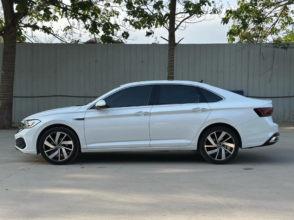 2024 Volkswagen Sagitar 1.5T 160HP L4 7DCT,autocango,china used car exporter,china ev exporter,chinese used car exporter,chinese used ev exporter