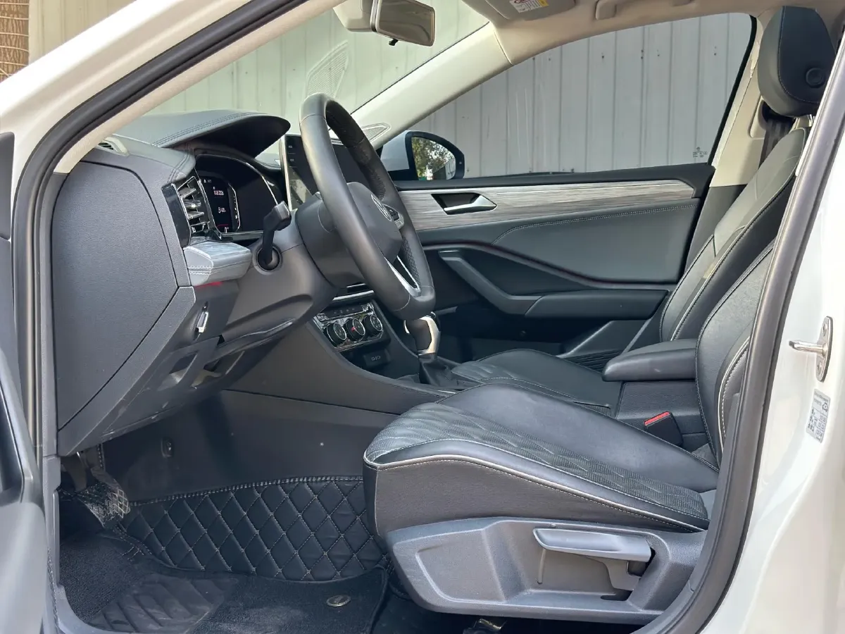 2024 Volkswagen Sagitar 1.5T 160HP L4 7DCT,autocango,china used car exporter,china ev exporter,chinese used car exporter,chinese used ev exporter