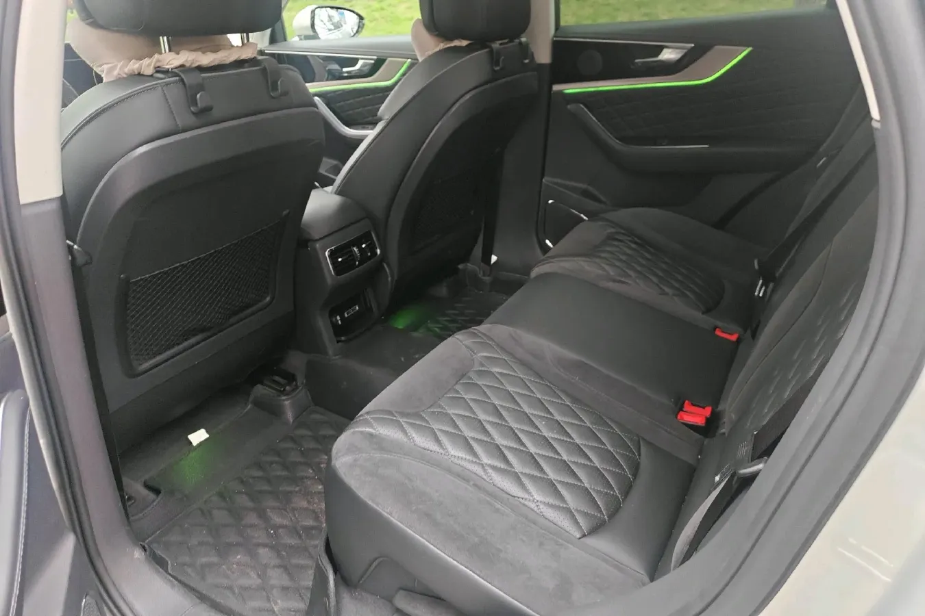2019 HongQi HS5 2.0T 224HP L4 6AT,autocango,china used car exporter,china ev exporter,chinese used car exporter,chinese used ev exporter