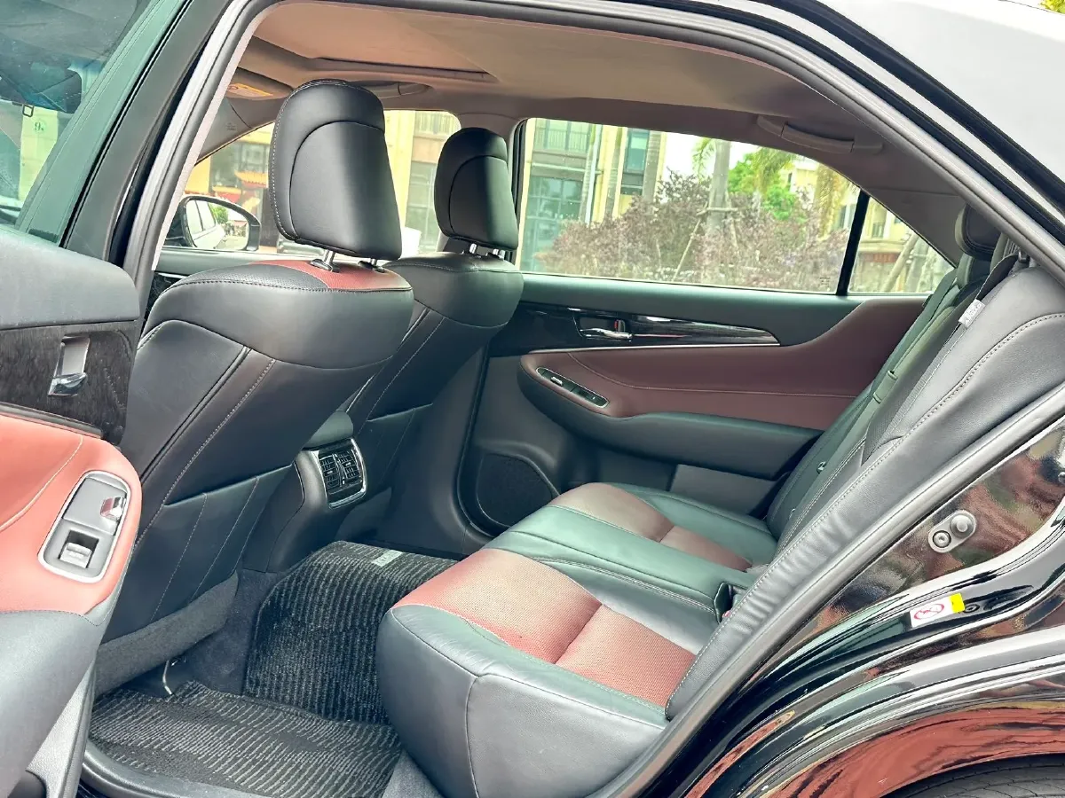 2018 Toyota Highlander 2.0T 220HP L4 6AT,autocango,china used car exporter,china ev exporter,chinese used car exporter,chinese used ev exporter