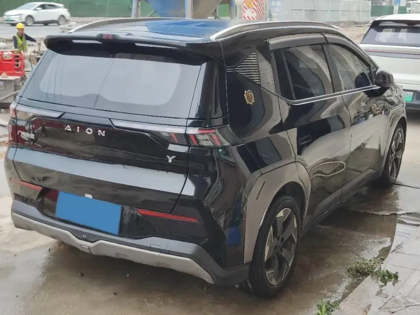 2022 Geely Okavango 1.8T 184HP L4 7DCT,autocango,china used car exporter,china ev exporter,chinese used car exporter,chinese used ev exporter