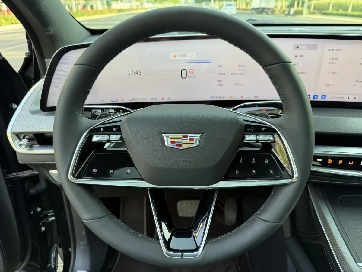 2026 Cadillac XT5 2.0T 237HP L4 9AT,autocango,china used car exporter,china ev exporter,chinese used car exporter,chinese used ev exporter