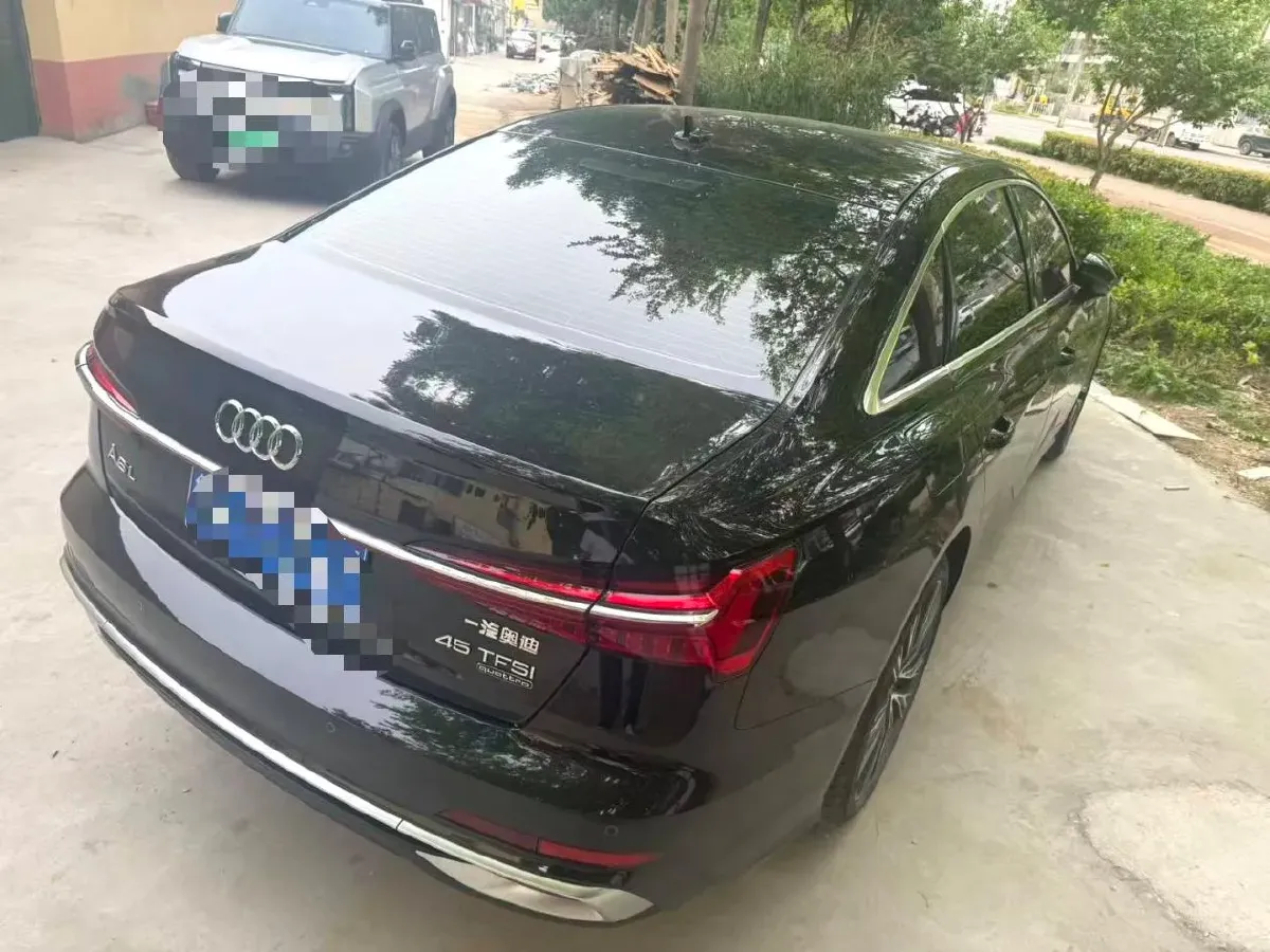2025 Audi A6L 2.0T 245HP L4 7DCT,autocango,china used car exporter,china ev exporter,chinese used car exporter,chinese used ev exporter