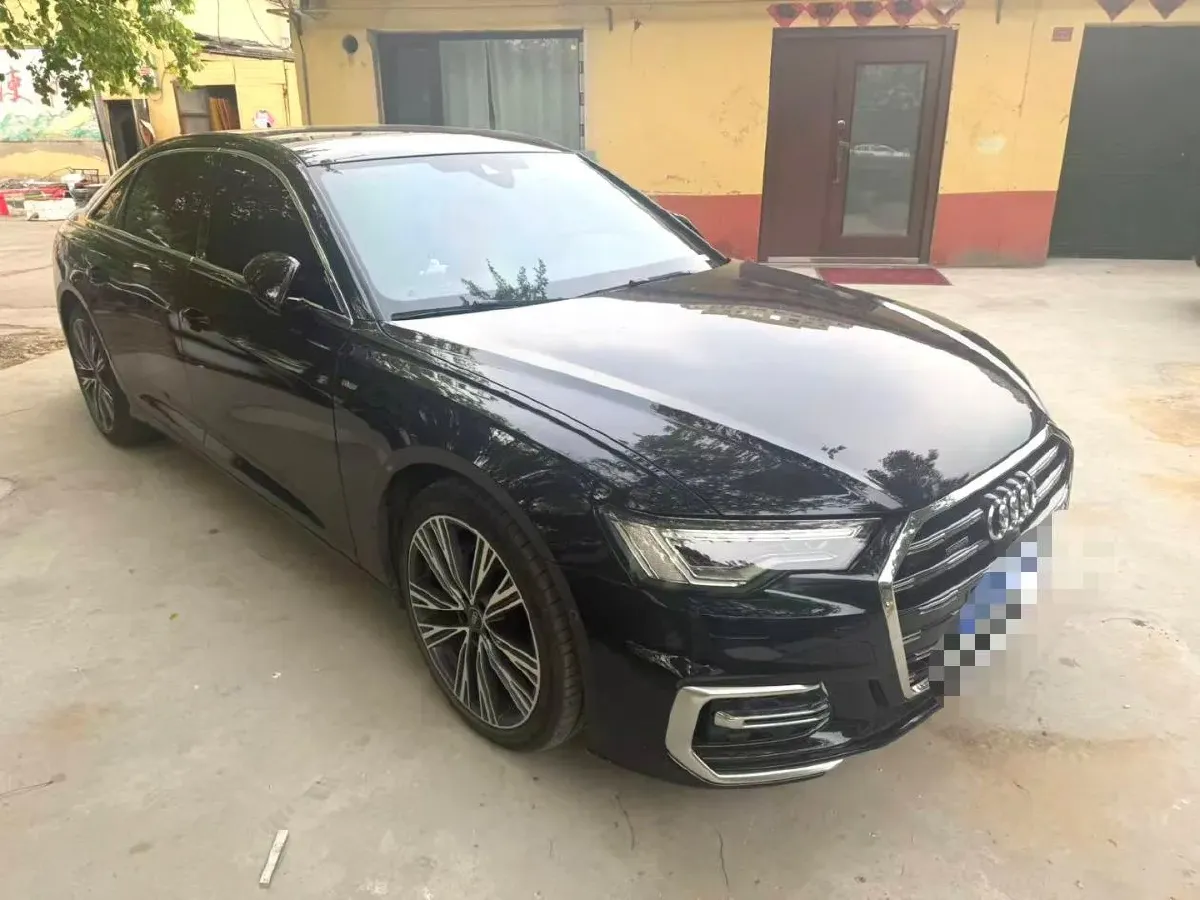 2025 Audi A6L 2.0T 245HP L4 7DCT,autocango,china used car exporter,china ev exporter,chinese used car exporter,chinese used ev exporter