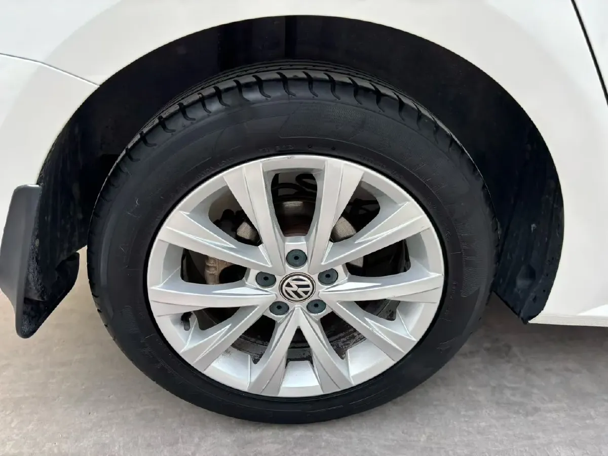 2017 Volkswagen Lavida 1.4T 131HP L4 7DCT,autocango,china used car exporter,china ev exporter,chinese used car exporter,chinese used ev exporter