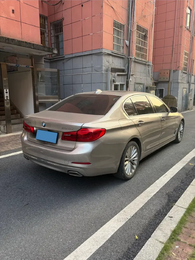 2020 BMW 5 Series 2.0T 252HP L4 8AT,autocango,china used car exporter,china ev exporter,chinese used car exporter,chinese used ev exporter