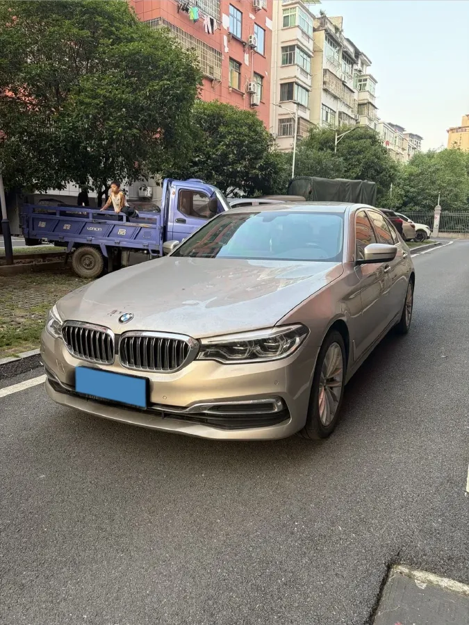 2020 BMW 5 Series 2.0T 252HP L4 8AT,autocango,china used car exporter,china ev exporter,chinese used car exporter,chinese used ev exporter