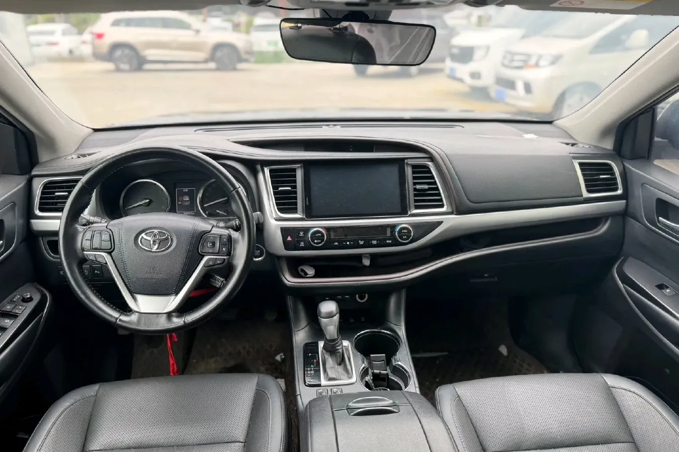 2021 Toyota Highlander 2.0T 220HP L4 6AT,autocango,china used car exporter,china ev exporter,chinese used car exporter,chinese used ev exporter