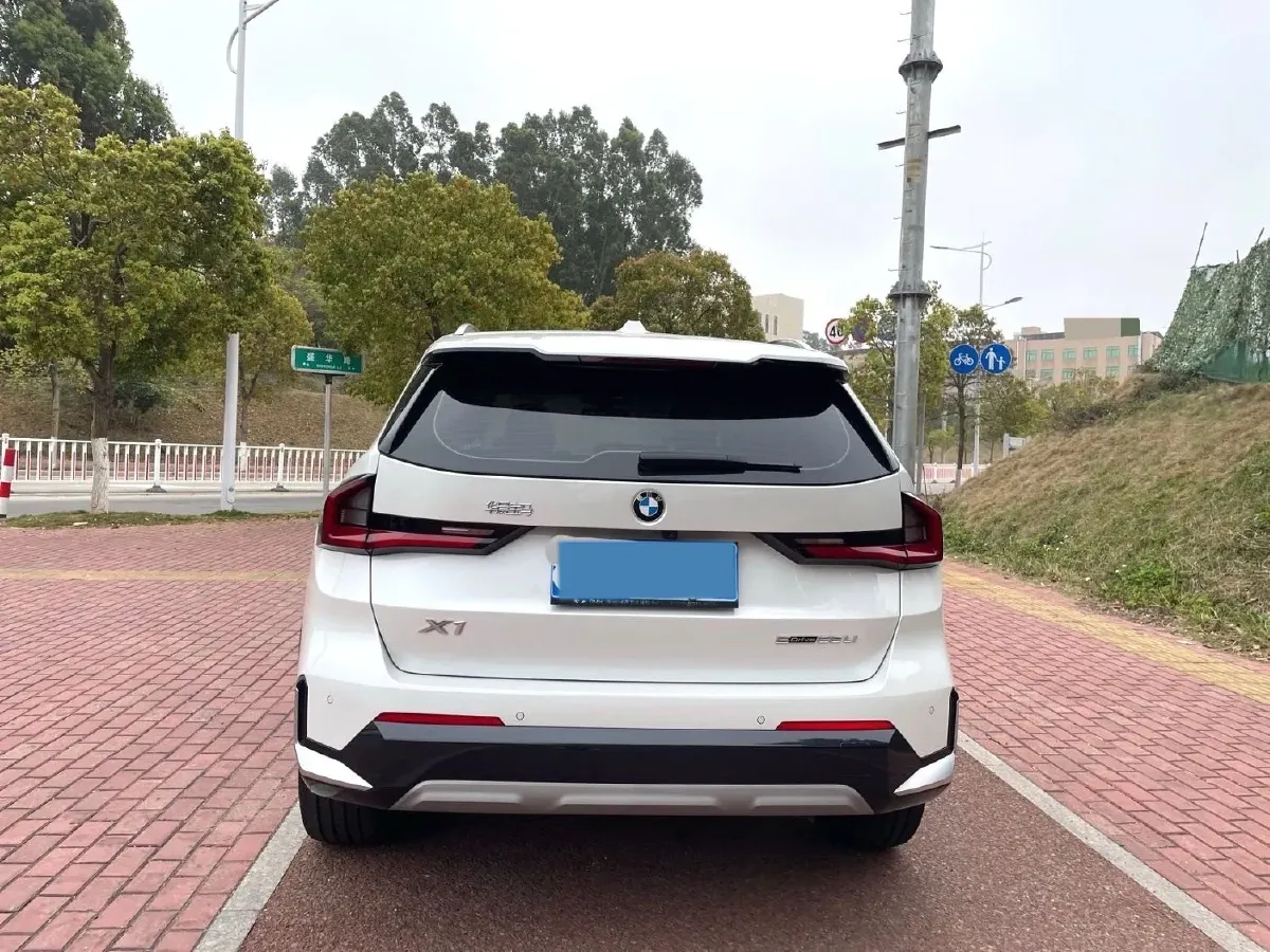 2024 BMW X1 2.0T 204HP L4 7DCT,autocango,china used car exporter,china ev exporter,chinese used car exporter,chinese used ev exporter