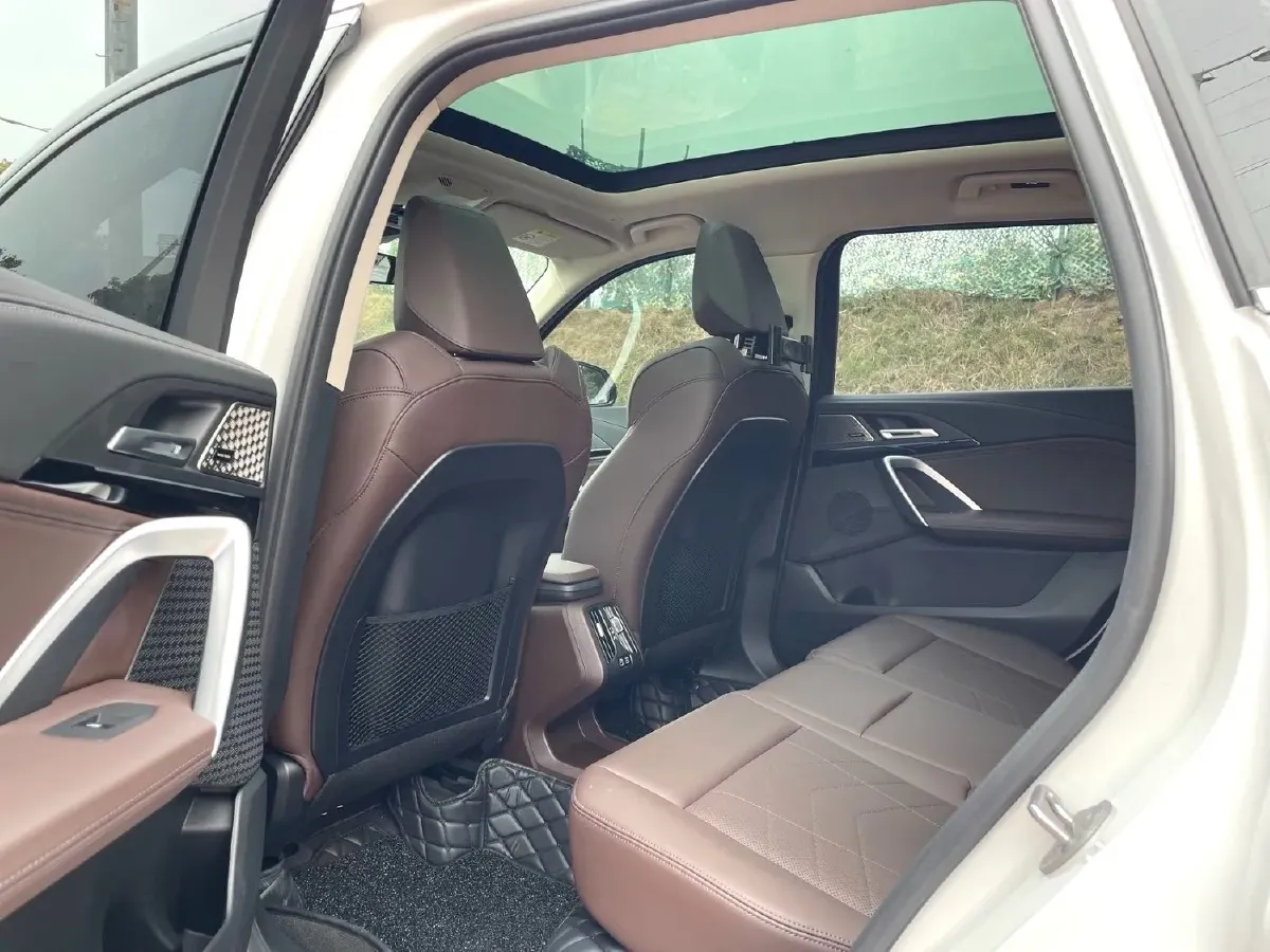 2024 BMW X1 2.0T 204HP L4 7DCT,autocango,china used car exporter,china ev exporter,chinese used car exporter,chinese used ev exporter