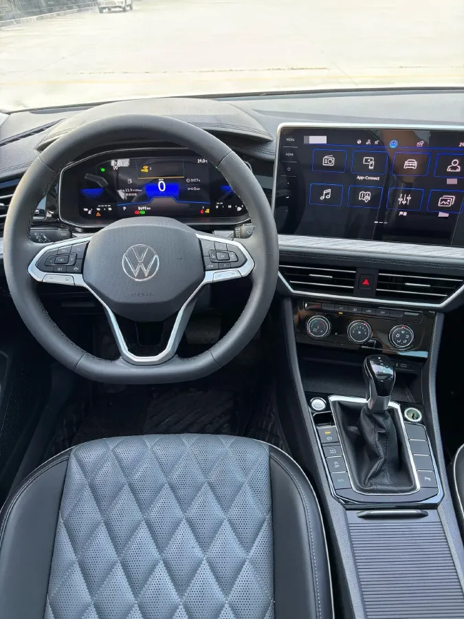 2023 Volkswagen Sagitar 1.4T 150HP L4 7DCT,autocango,china used car exporter,china ev exporter,chinese used car exporter,chinese used ev exporter