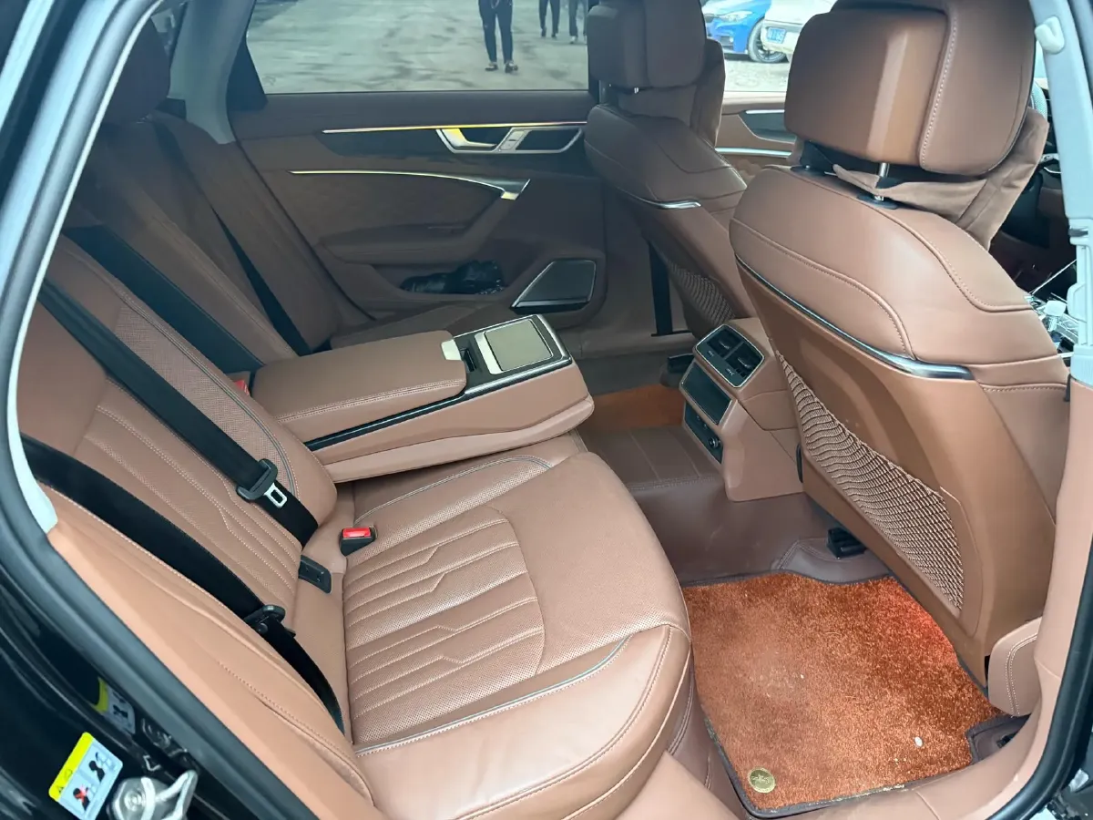 2023 Audi A6L 3.0T 340HP V6 7DCT,autocango,china used car exporter,china ev exporter,chinese used car exporter,chinese used ev exporter