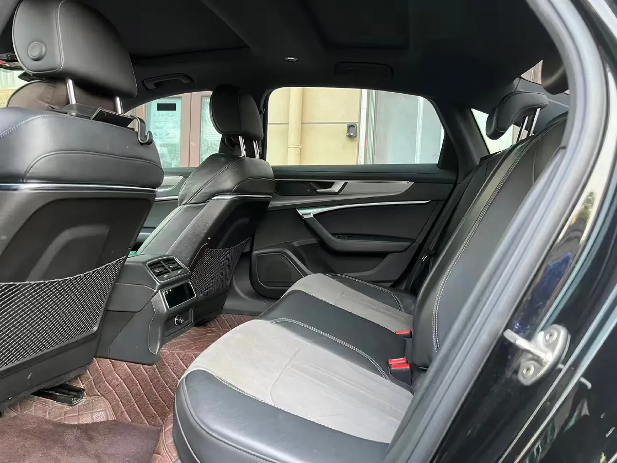 2023 Audi A6L 2.0T 245HP L4 7DCT,autocango,china used car exporter,china ev exporter,chinese used car exporter,chinese used ev exporter