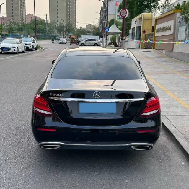 2020 Mercedes-Benz E Class 2.0T 258HP L4 9AT,autocango,china used car exporter,china ev exporter,chinese used car exporter,chinese used ev exporter